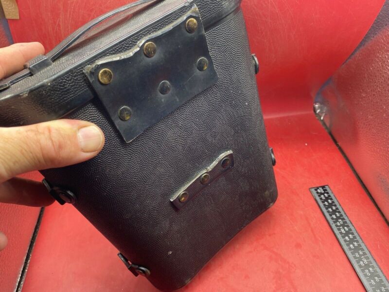 Original 1944 Dated Canadian Army Binoculars in Carrying Case - The Militaria Shop