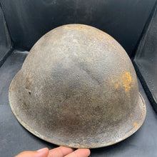 Charger l'image dans la galerie, British / Canadian Army WW2 Mk3 Turtle Helmet - Original WW2 Helmet - The Militaria Shop