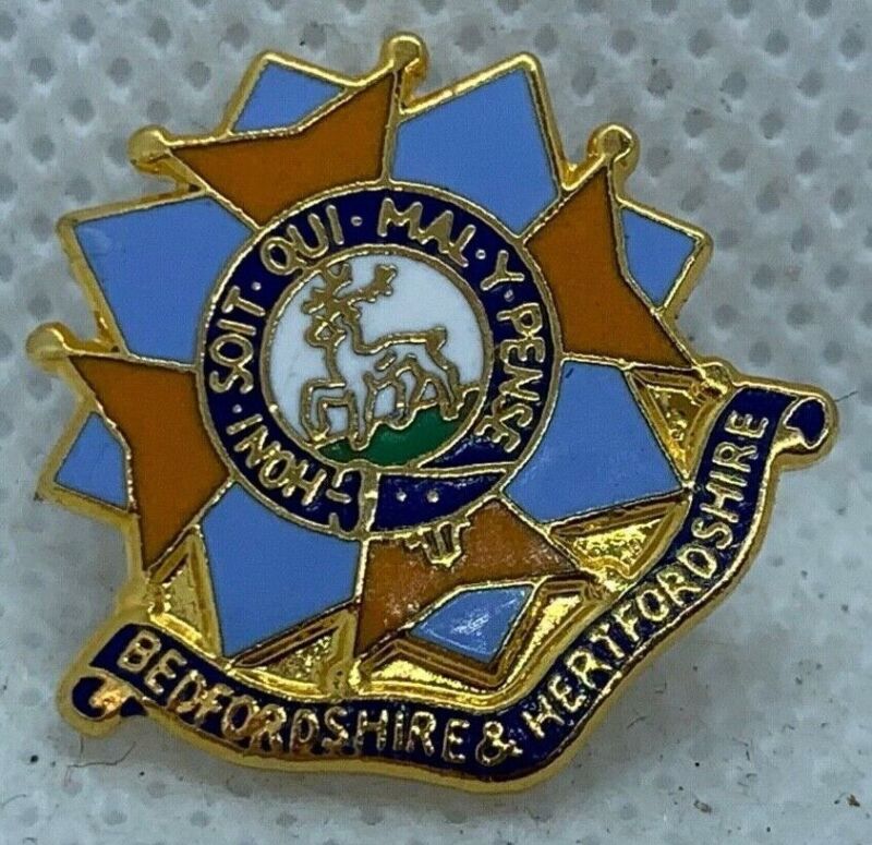 Bedfordshire & Hertford - NEW British Army Military Cap/Tie/Lapel Pin Badge - The Militaria Shop