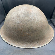 Lade das Bild in den Galerie-Viewer, British / Canadian Army WW2 Mk3 Turtle Helmet - Original WW2 Helmet - The Militaria Shop