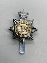 Charger l'image dans la galerie, Genuine British Army Cap Badge - Middlesex Yeomanry - The Militaria Shop