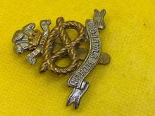 Load image into Gallery viewer, WW1 / WW2 British Army North Staffordshire Regiment Cap Badge. - The Militaria Shop