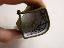Charger l'image dans la galerie, OD Green Rank Slides / Epaulette Single Genuine British Army - 9th 12th Lancers - The Militaria Shop