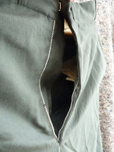 Charger l'image dans la galerie, Genuine British Army Mans Service Dress Trousers (Rifle Green) 30" Waist - The Militaria Shop