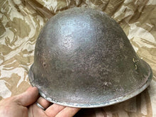 Lade das Bild in den Galerie-Viewer, WW2 Mk3 High Rivet Turtle - British / Canadian Army Helmet - Nice Original - The Militaria Shop
