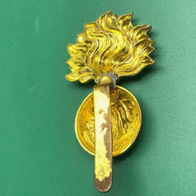 Load image into Gallery viewer, Original Canadian Army Les Fusiliers Mont-Royal Cap Badge - The Militaria Shop