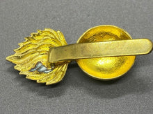 Load image into Gallery viewer, WW1 British Army 3rd Battalion City of London Regiment Gilt Cap Badge - Original - The Militaria Shop