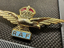 Load image into Gallery viewer, Enamel & Guilt R.A.F Sweetheart Broach / Eagle Pilot Wings - UK Made - The Militaria Shop