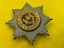 Load image into Gallery viewer, WW1 / WW2 British Army THE CHESHIRE REGIMENT Cap Badge. - The Militaria Shop