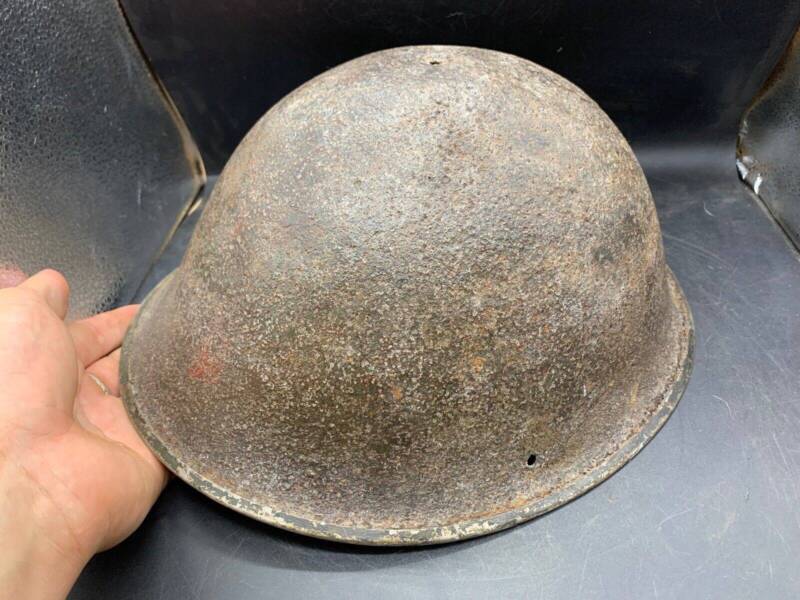Original WW2 Onwards (1945-1952) British Army Mk4 Turtle Helmet - The Militaria Shop
