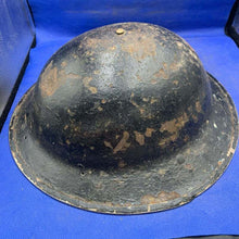 Load image into Gallery viewer, Original WW2 British Army Mk2 Brodie Combat Helmet - Divisional Sign - The Militaria Shop
