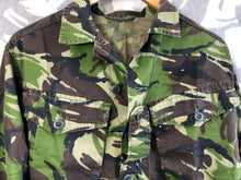 Charger l'image dans la galerie, Genuine British Army DPM Camouflaged Combat Jacket Smock - 170/88 - The Militaria Shop