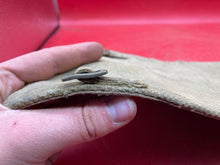 Lade das Bild in den Galerie-Viewer, Original British Army Soldiers Gaiter Spat 37 Pattern Webbing (Single) - The Militaria Shop