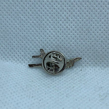Charger l'image dans la galerie, RAF Aircraft Cessna - NEW British Army Military Cap/Tie/Lapel Pin Badge #91 - The Militaria Shop