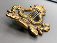 Load image into Gallery viewer, Original British Army WW2 Musicians Cap Badge - The Militaria Shop