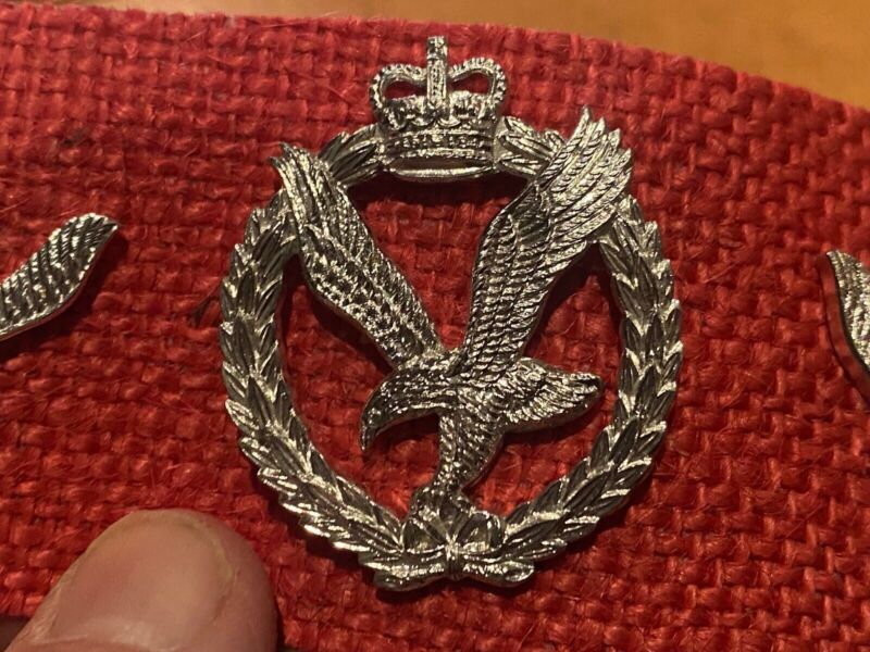 Original Group of British Army - Army Air Corps AAC Cap and Collar Badges - The Militaria Shop
