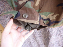 Charger l'image dans la galerie, Genuine US Army Camouflaged BDU Battledress Uniform - 33 to 37 Inch Chest - The Militaria Shop