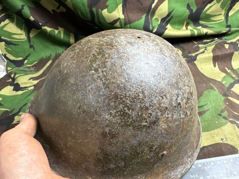 British / Canadian Army Mark 3 Turtle Helmet - Original WW2 Combat Helmet - The Militaria Shop