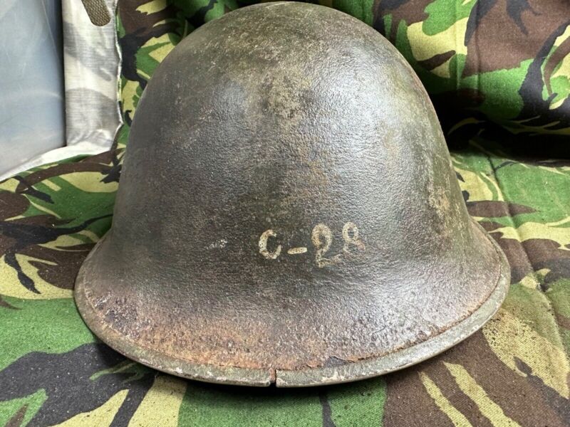 British / Canadian Army Mark 3 Turtle Helmet - Original WW2 Combat Helmet - The Militaria Shop