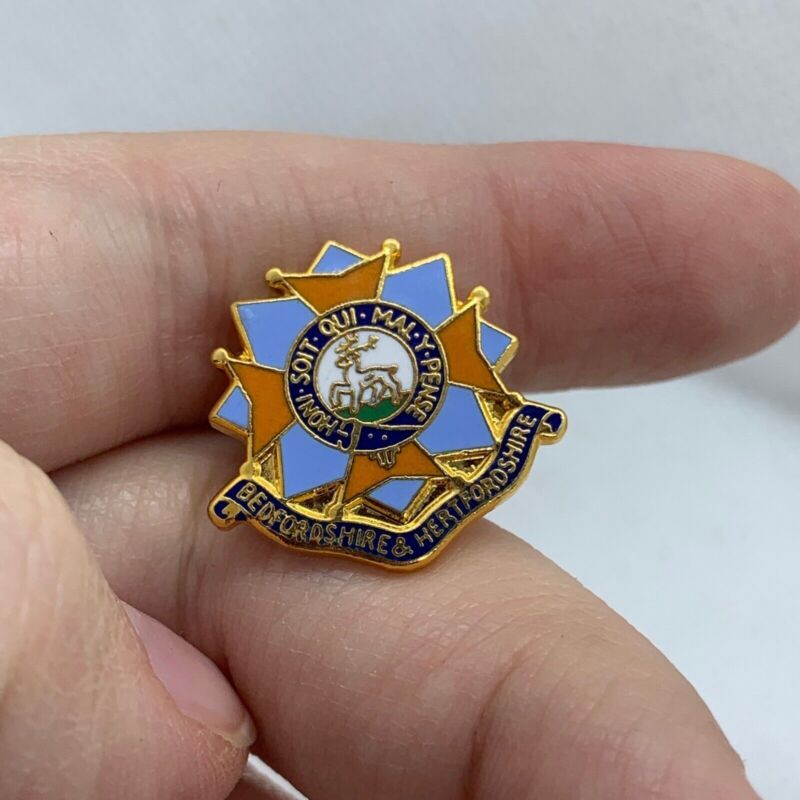 Bedfordshire & Hertford - NEW British Army Military Cap/Tie/Lapel Pin Badge - The Militaria Shop