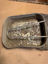 Load image into Gallery viewer, Original WW2 British Army Soldiers Mess Tin Set - The Militaria Shop