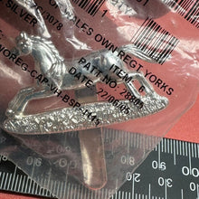 Load image into Gallery viewer, Genuine British Army Yorkshire Regiment Cap Badge - NEW OLD STOCK - The Militaria Shop