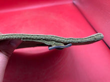 Lade das Bild in den Galerie-Viewer, Original British Army Soldiers Gaiter Spat 37 Pattern Webbing (Single) - The Militaria Shop