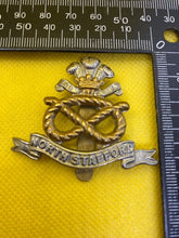 Load image into Gallery viewer, WW1 / WW2 British Army North Staffordshire Regiment Cap Badge. - The Militaria Shop