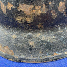 Load image into Gallery viewer, Original WW2 British Army Mk2 Brodie Combat Helmet - Divisional Sign - The Militaria Shop