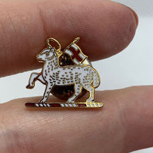 Load image into Gallery viewer, The Queens Regiment - NEW British Army Military Cap/Tie/Lapel Pin Badge #58 - The Militaria Shop
