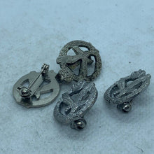 Load image into Gallery viewer, Army Air Corps - NEW British Army Military Cap/Tie/Lapel Pin Badge #44 - The Militaria Shop