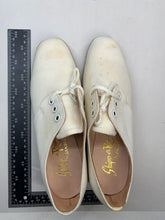 Load image into Gallery viewer, Original WW2 British Army Women's White Summer Shoes - ATS WAAF - Size 240s - The Militaria Shop