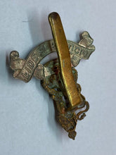 Load image into Gallery viewer, Original WW1 / WW2 British Army - Army Pay Corps Cap Badge - The Militaria Shop