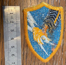 Charger l'image dans la galerie, A WW2 / post war US Army Division cloth patch / shoulder badge. - The Militaria Shop