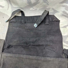 Load image into Gallery viewer, Original WW2 RAF / British Army 37 Pattern Small Pack & L Strap Set - The Militaria Shop
