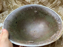 Charger l'image dans la galerie, WW2 Mk3 High Rivet Turtle - British / Canadian Army Helmet - Nice Original - The Militaria Shop