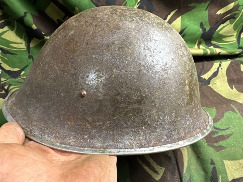 British / Canadian Army Mark 3 Turtle Helmet - Original WW2 Combat Helmet - The Militaria Shop