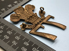 Charger l'image dans la galerie, British Army Victorian 77th (East Middlesex) Regiment of Foot Cap Badge - The Militaria Shop