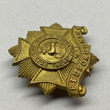 Load image into Gallery viewer, WW1 / WW2 British Army BEDFORDSHIRE REGIMENT Brass Cap Badge. - The Militaria Shop