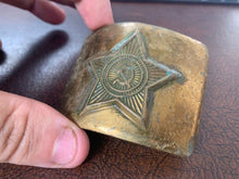 Load image into Gallery viewer, Original WW2 USSR Russian Soldiers Army Brass Belt Buckle - The Militaria Shop