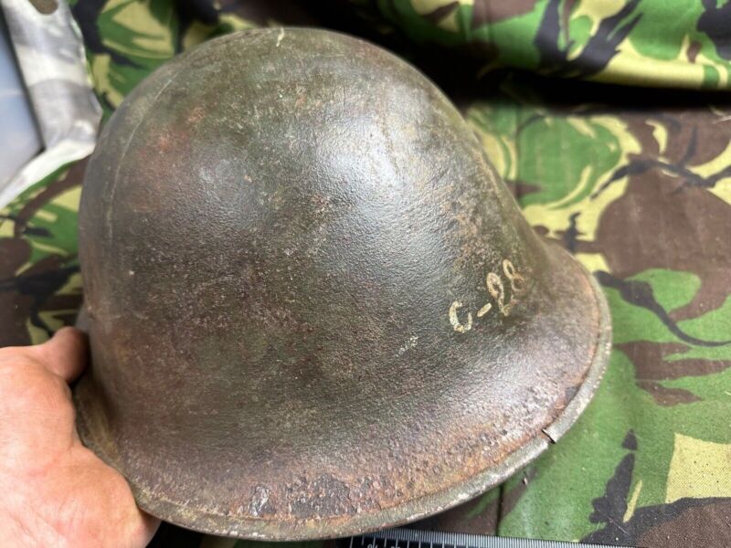 British / Canadian Army Mark 3 Turtle Helmet - Original WW2 Combat Helmet - The Militaria Shop