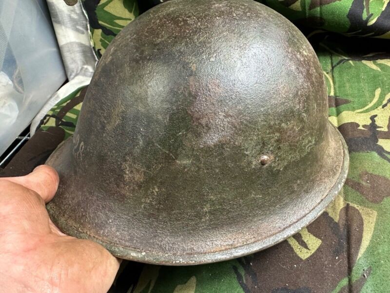 British / Canadian Army Mark 3 Turtle Helmet - Original WW2 Combat Helmet - The Militaria Shop