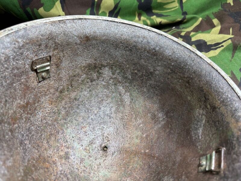 British / Canadian Army Mark 3 Turtle Helmet - Original WW2 Combat Helmet - The Militaria Shop
