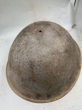 Charger l'image dans la galerie, Original WW2 British / Canadian Army Mk3 Turtle Combat Helmet - The Militaria Shop
