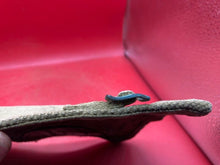 Lade das Bild in den Galerie-Viewer, Original British Army Soldiers Gaiter Spat 37 Pattern Webbing (Single) - The Militaria Shop