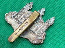 Load image into Gallery viewer, Original WW1 / WW2 British Army The Cambridgeshire Regiment Cap Badge - The Militaria Shop