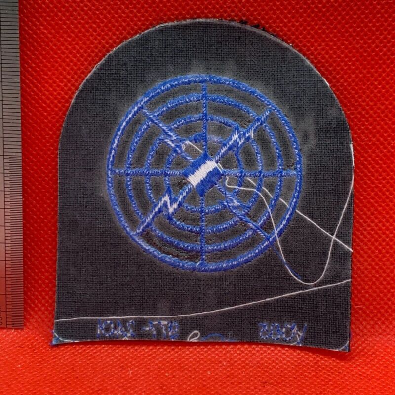 Unissued WOMEN'S ROYAL NAVY WRNs Trade Badge - Radar Operations - B18 - The Militaria Shop