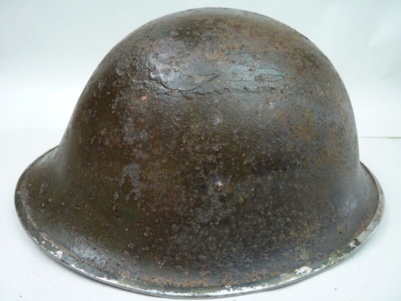 Original WW2 British / Canadian Mk3 Turtle Helmet Untouched Paint - The Militaria Shop