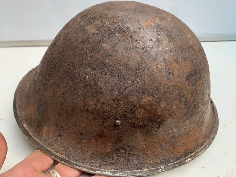 Original WW2 Canadian / British Army MK3 Turtle Helmet - Untouched Original!!! - The Militaria Shop