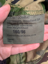 Lade das Bild in den Galerie-Viewer, Genuine British Army DPM Lightweight Combat Jacket - Size 160/96 - The Militaria Shop